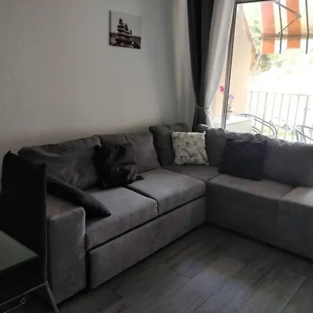 Beau 2p Refait A Neuf Lumineux, Calme Avec Balcon Et Piscines 公寓